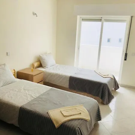 Apartment Quiet And Bright In